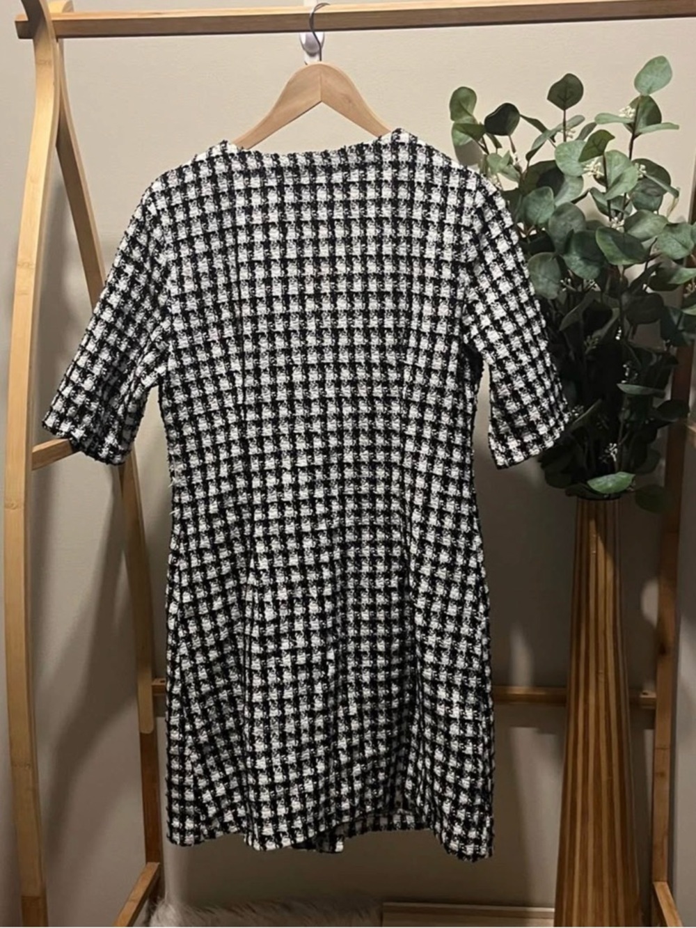 Gabby Skye Black and White Tweed Button-Front Dress - Picture 5 of 6